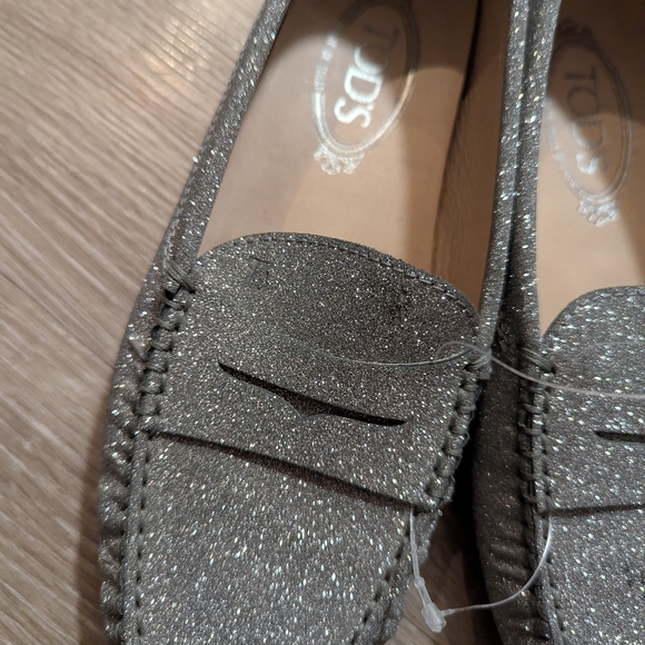 Tod's Gray Moccasin-Style Shoes with Suede Finish - Picture 3 of 12